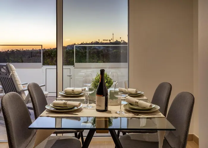 Sunset On The Sea 아파트 *